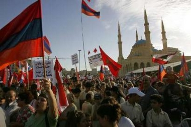 arc_Lebanese_Armenian_demonstrators_2.jpg