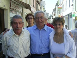 Le président Georges Eretzian entouré d'Anto Taboyan et Elisabeth Garoyan