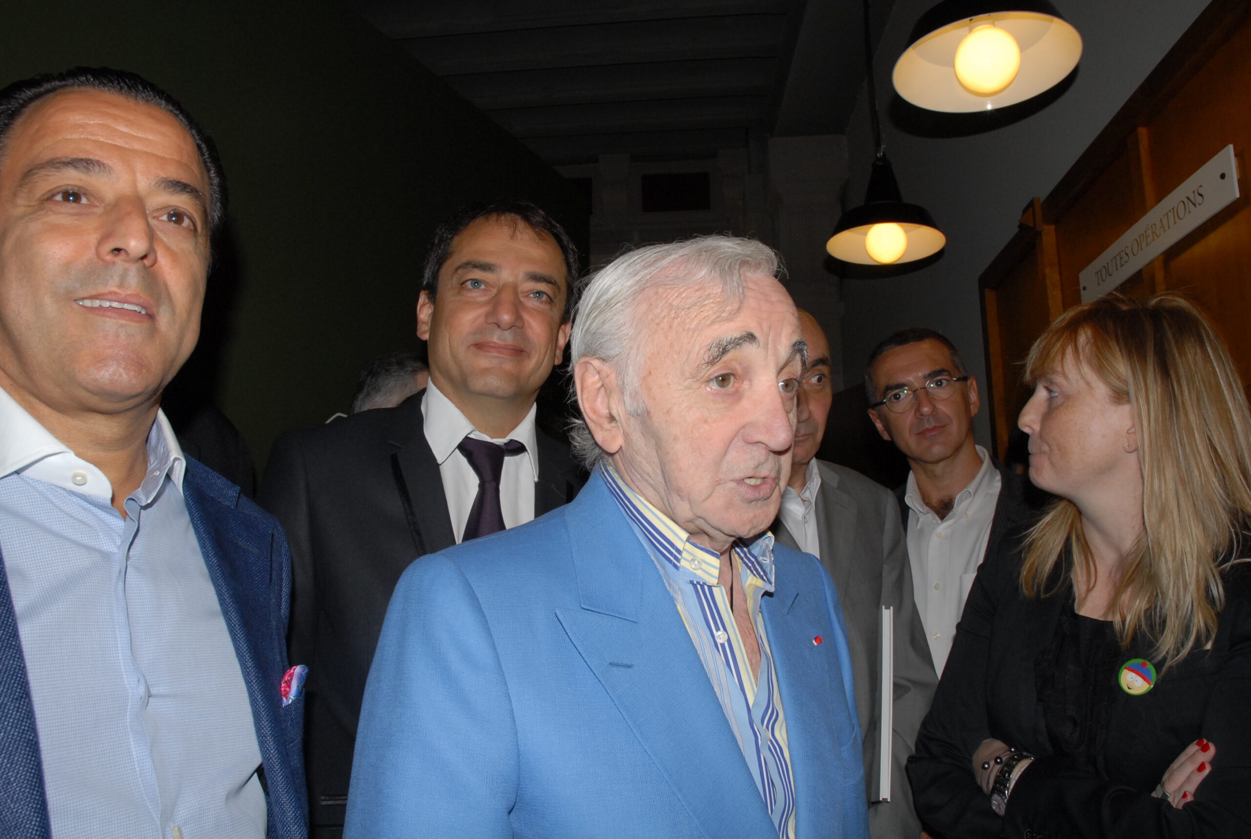 Charles Aznavour visite le Centre du Patrimoine arménien