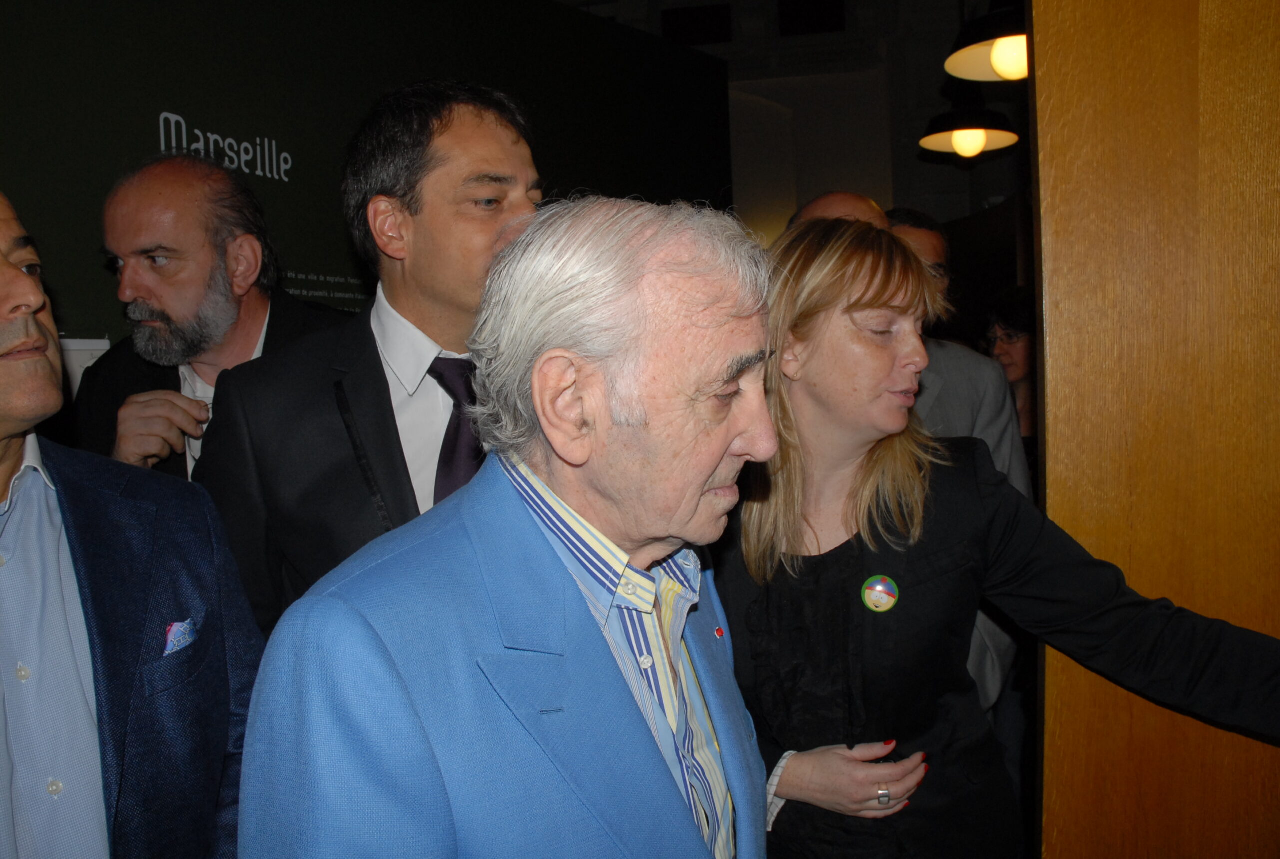 Charles Aznavour très intéressé