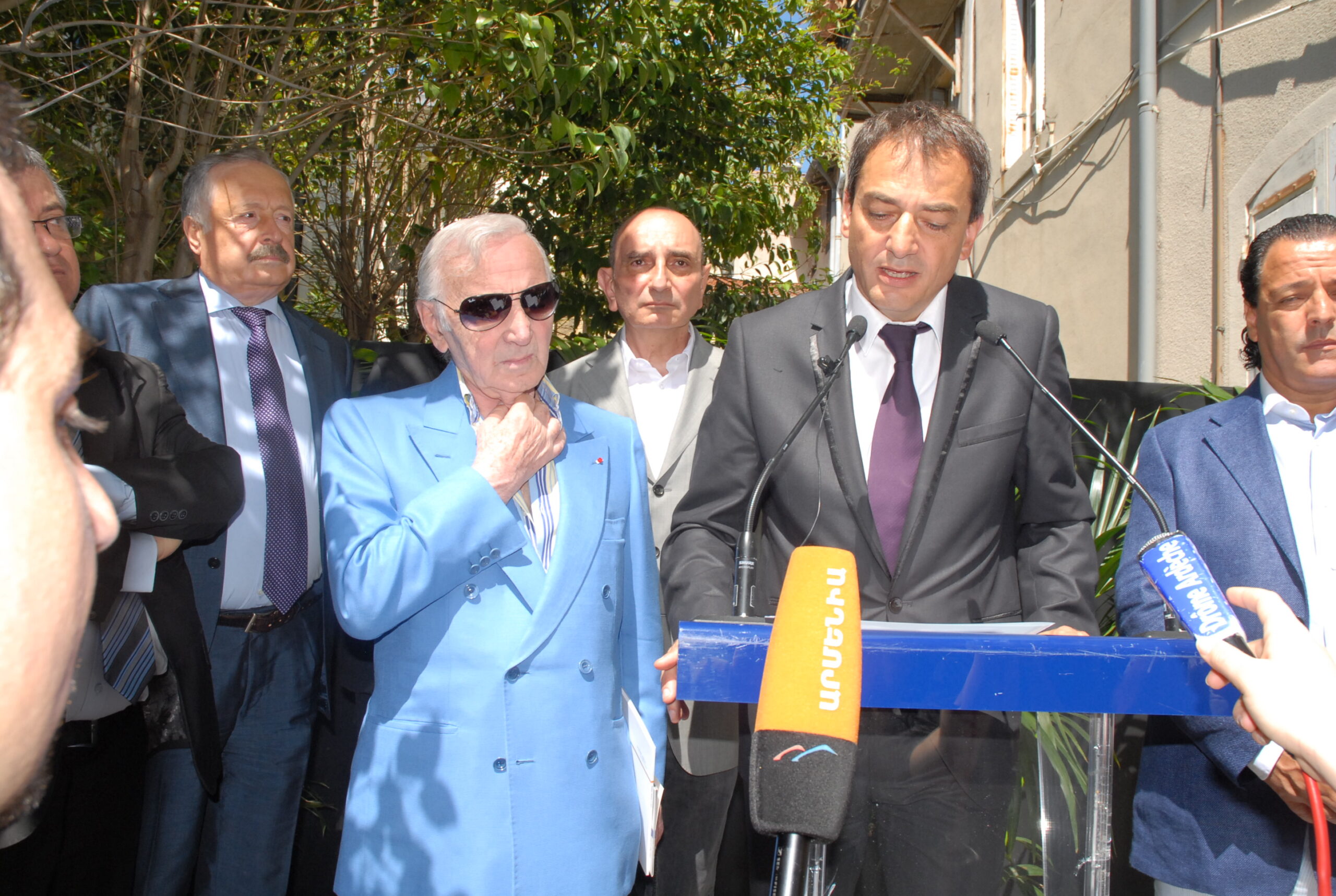 Alain Maurice, Maire de Valence et Charles Aznavour