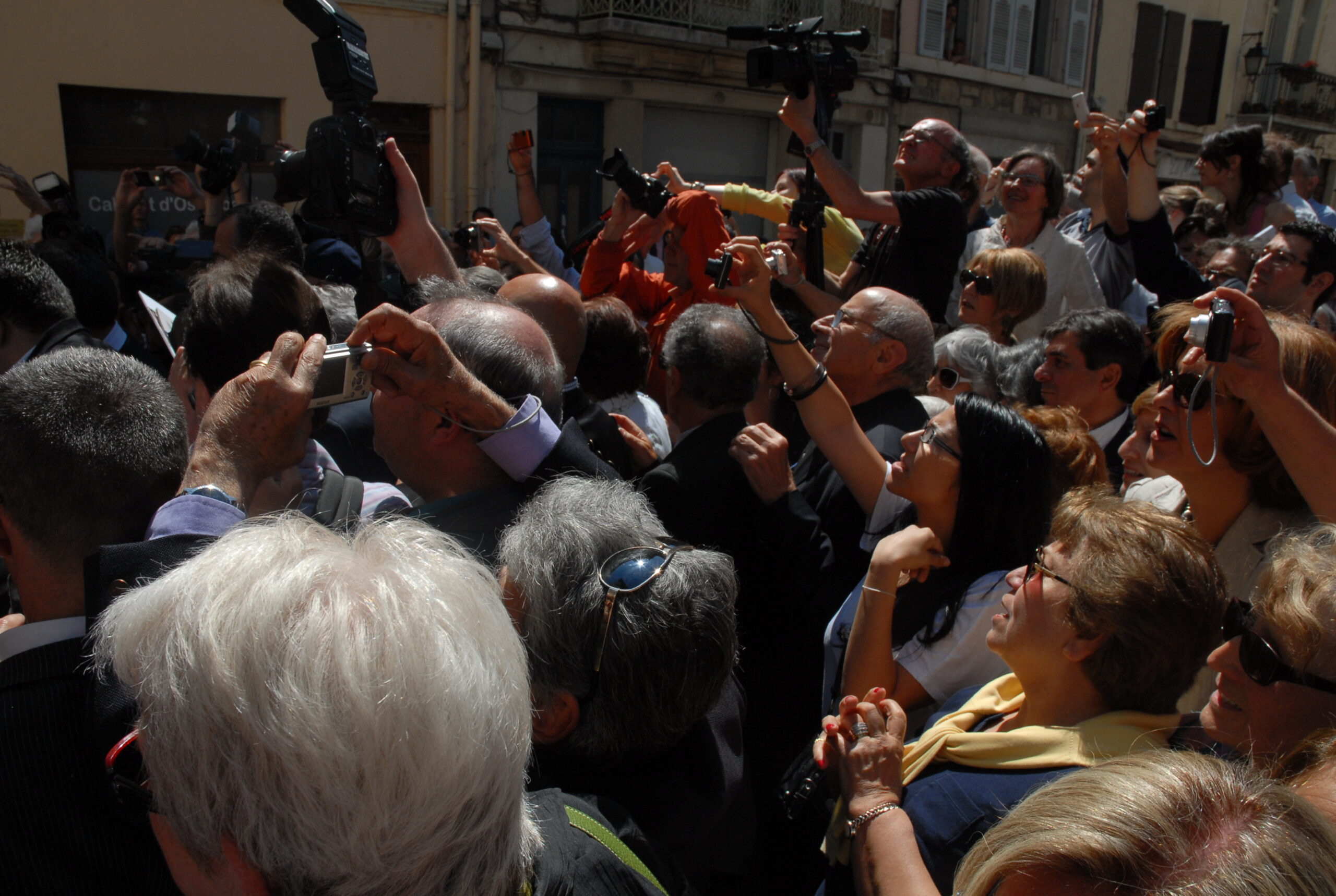 Tous les regards vers Charles Aznavour