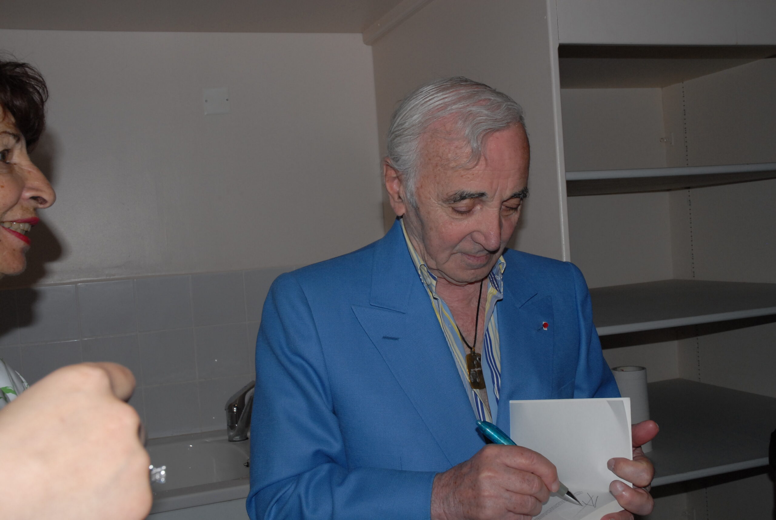 Charles Aznavour dédicace