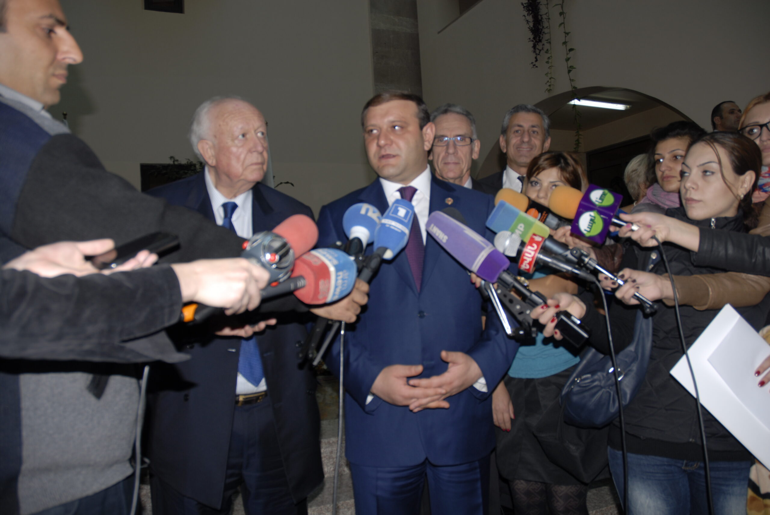 Conférence de presse des Maires d'Erévan et de Marseille