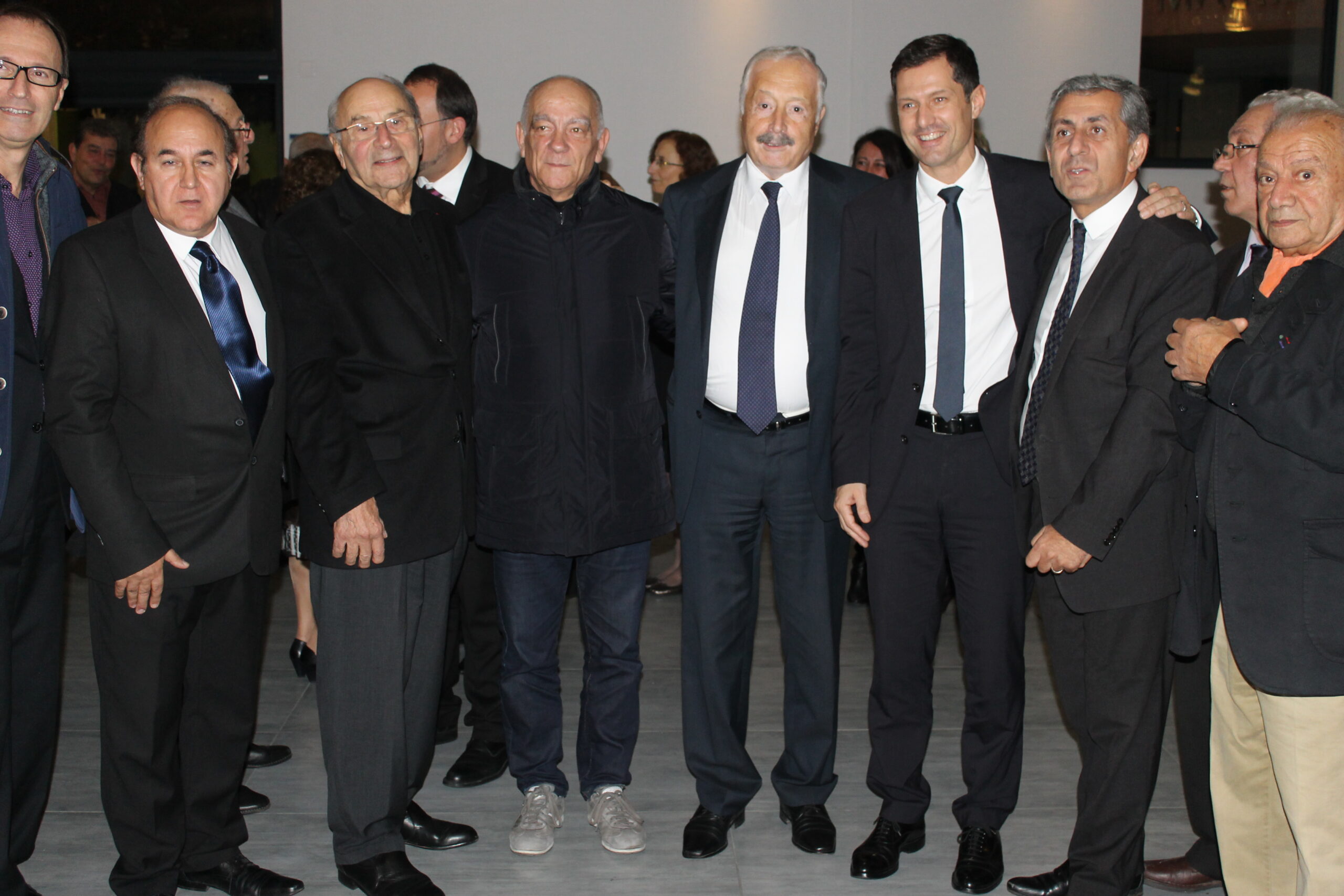 Philippe Panossian, Krikor Amirzayan, Edouard Torossian, Pierre Vigier, Viguén Tchitétchian, Nicolas Daragon, Didier Parakian, Georges Erétzian et Toros