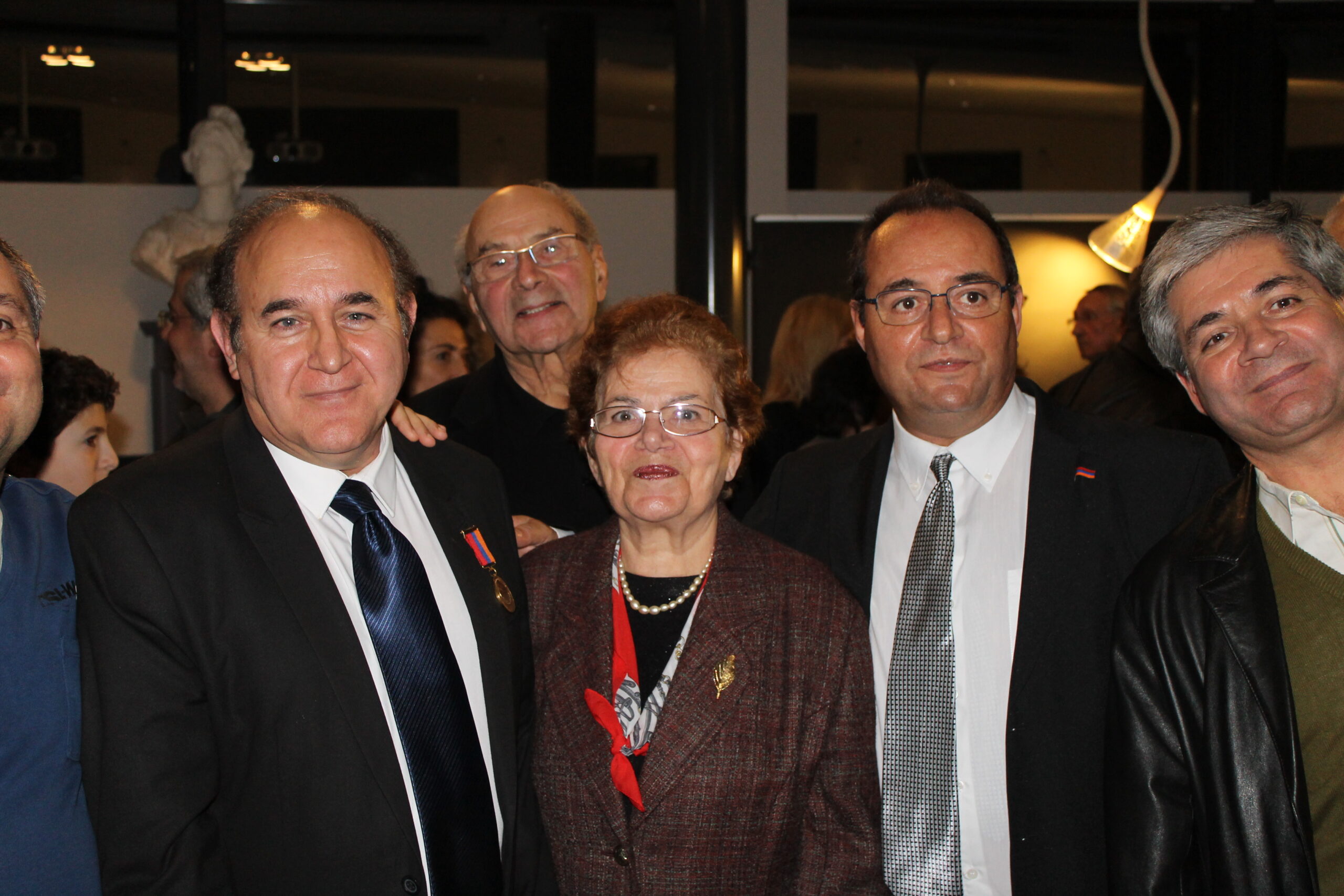 Krikor Amirzayan en compagnie de sa tante et ses cousins Garo et Harout-Pascal Kaberian